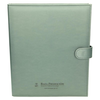 Wizytownik z grawerowanym logo projektu dla ministerstwa 3017 Wizytownik z grawerowanym logo projektu dla ministerstwa 3017